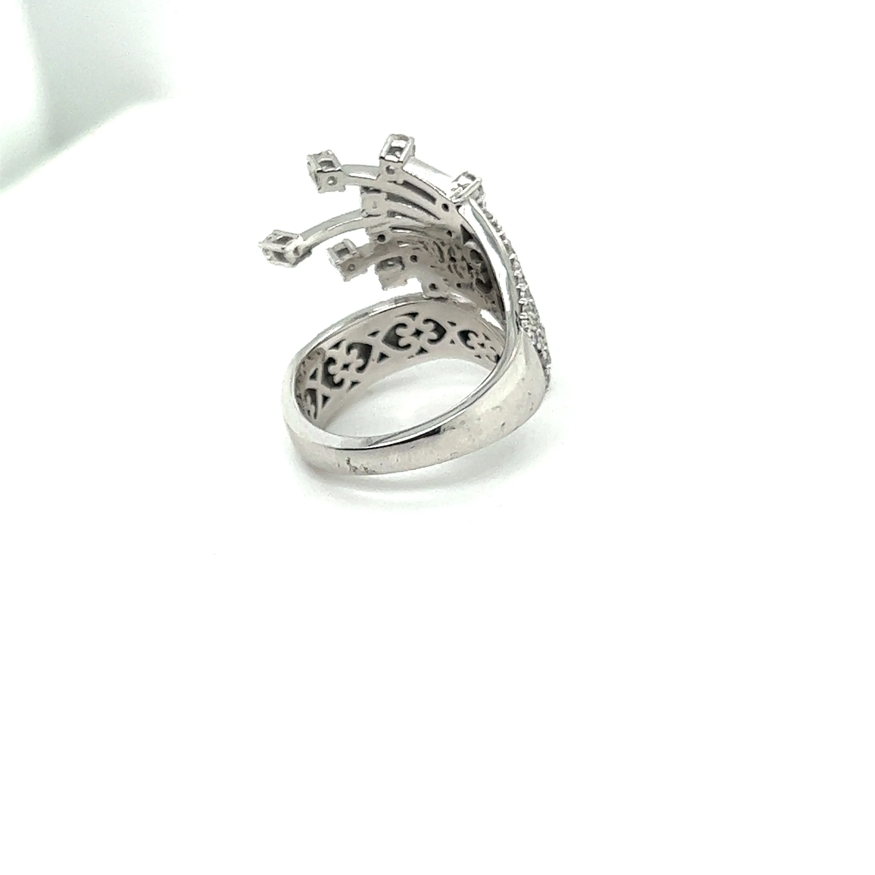 14K Diamond White Gold Marquis And Round Cut Diamond