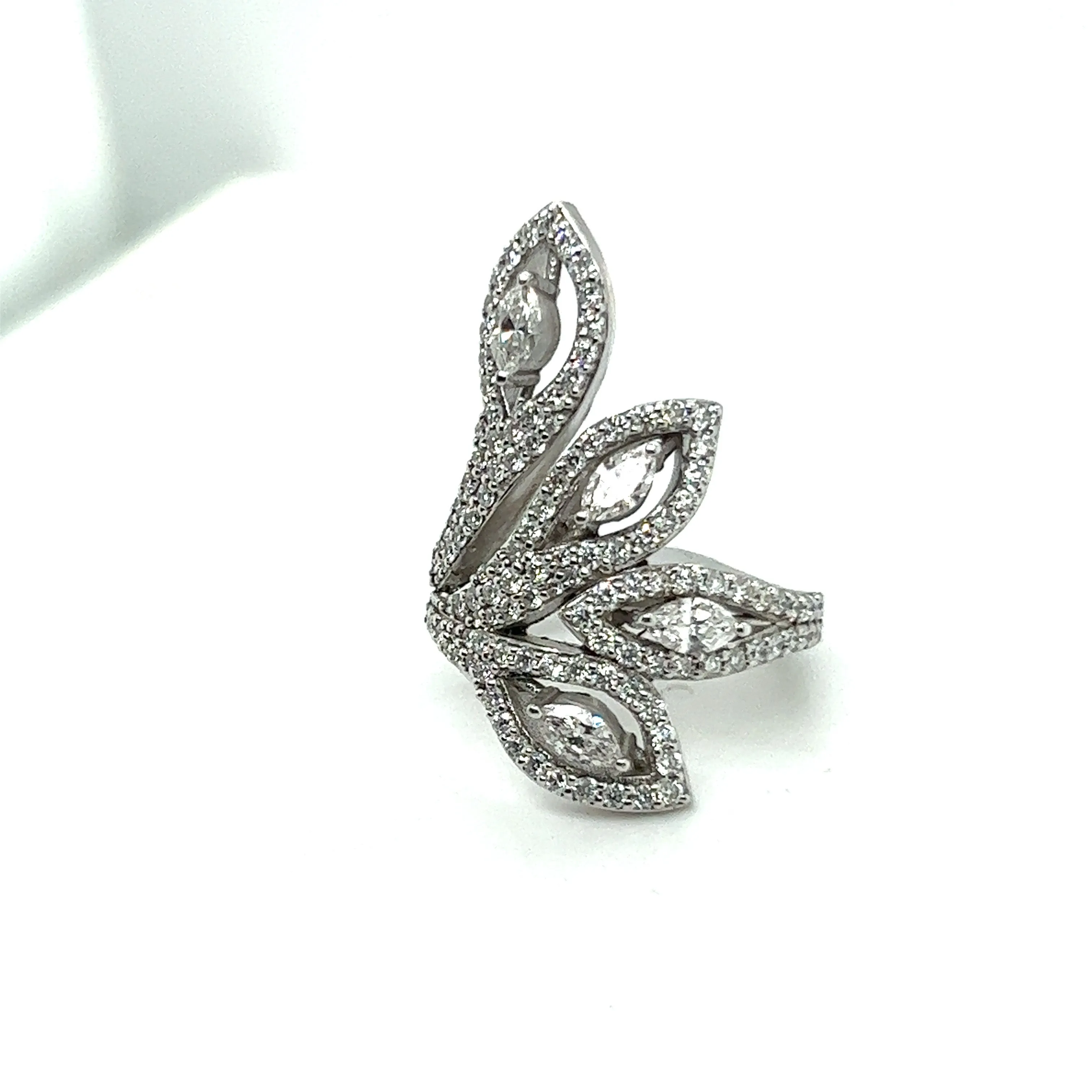 14K Diamond White Gold Marquis And Round Cut Diamond